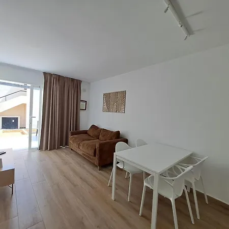 Aparthotel Homeforguest 13 Con Terraza Y Piscina En *