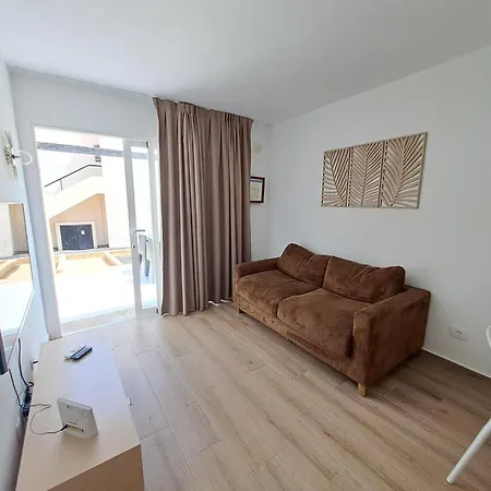 Aparthotel Homeforguest 13 Con Terraza Y Piscina En