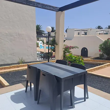 Lägenhetshotell Homeforguest 13 Con Terraza Y Piscina En Corralejo